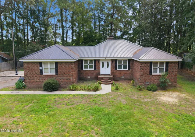 Photo 1 of Single family home for sale at 2453 Pennant Dr, Greenville, NC 27834 | MLS# 100594831 | Listing updated on 2026-09-06
