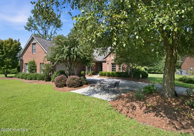 Photo 2 of Single family home for sale at 318 Village Green Dr, Trent Woods, NC 28562 | MLS# 100599059 | Listing updated on 2026-09-17