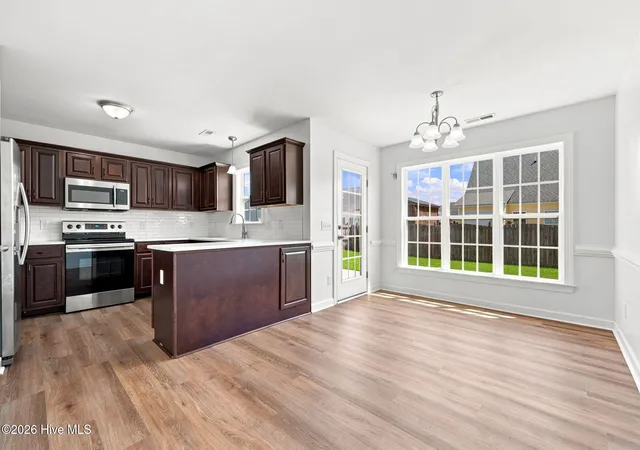 Photo 3 of Single family home for sale at 3721 Tifgreen Dr, Greenville, NC 27834 | MLS# 100597036 | Listing updated on 2026-10-05