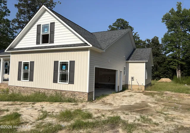 Photo 3 of Single family home for sale at 2403 Starling Ln, New Bern, NC 28562 | MLS# 100596439 | Listing updated on 2026-09-04