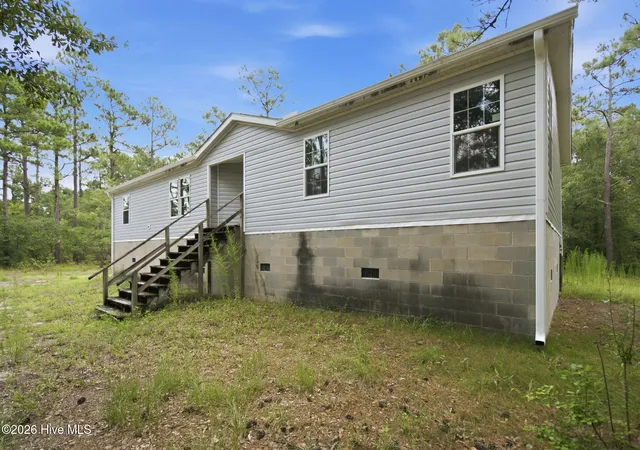 Photo 3 of Manufactured home for sale at 265 Riverview Dr, Burgaw, NC 28425 | MLS# 100591316 | Listing updated on 2026-08-19