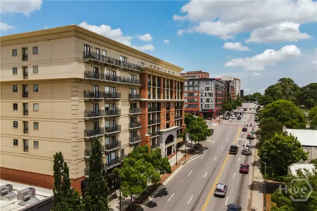Listing Photo 2 - Condo for sale in 250 W Broad St located at 250 W Broad St, Athens, GA 30601 - Unit #706