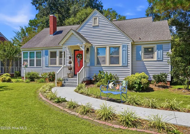 Photo 2 of Single family home for sale at 414 S Raleigh St, Wallace, NC 28466 | MLS# 100597761 | Listing updated on 2026-09-26