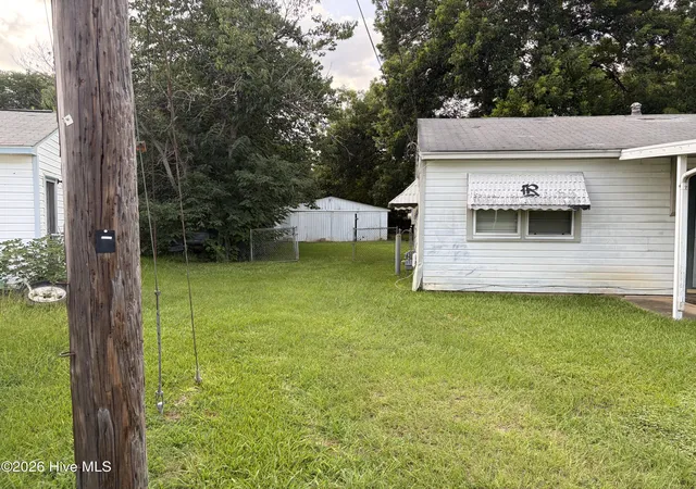 Photo 2 of Single family home for sale at 1300 Bruce St, Augusta, GA 30901 | MLS# 100593734 | Listing updated on 2026-08-27