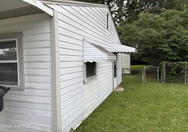 Photo 3 of Single family home for sale at 1300 Bruce St, Augusta, GA 30901 | MLS# 100593734 | Listing updated on 2026-08-27