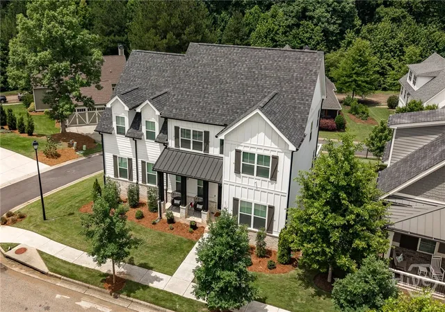 Photo 2 of Single family home for sale at 105 Red Bluff Dr, Athens, GA 30607 | MLS# CL361708 | Listing updated on 2026-09-13