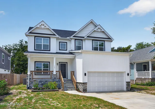 Photo 3 of Single family home for sale at 163 Ne 2nd Street, Oak Island, NC 28465 | MLS# 100570587 | Listing updated on 2026-09-25