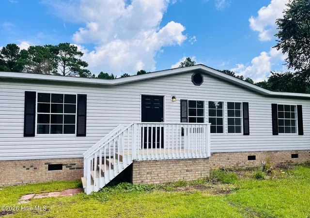 Photo 3 of Manufactured home for sale at 310 Michelle Ln, Rocky Point, NC 28457 | MLS# 100599489 | Listing updated on 2026-10-07