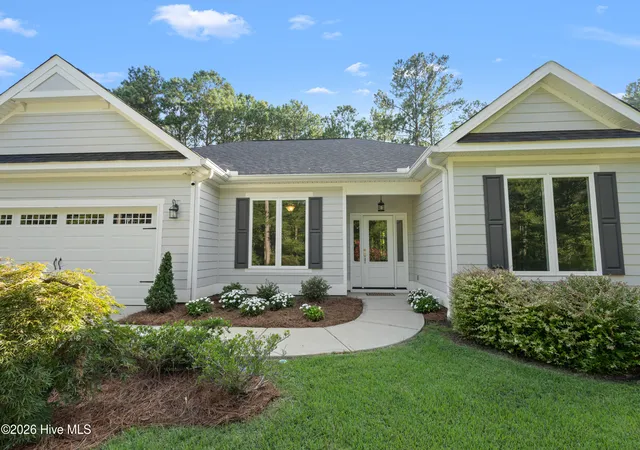 Photo 3 of Single family home for sale at 121 Cypress Dr, Mc Cormick, SC 29835 | MLS# 100594687 | Listing updated on 2026-08-23