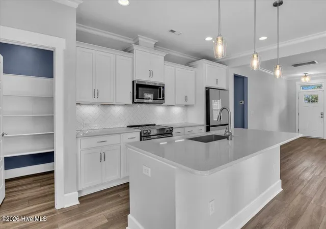 Photo 3 of Single family home for sale at 504 Beaumont Oaks Dr, Wilmington, NC 28411 | MLS# 100596890 | Listing updated on 2026-10-06