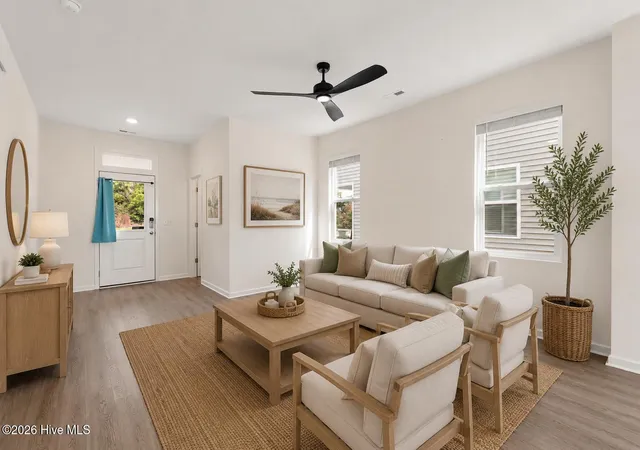 Photo 3 of Single family home for sale at 1636 Corbett St, Wilmington, NC 28401 | MLS# 100568989 | Listing updated on 2026-08-23