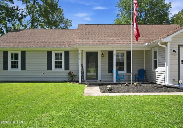 Photo 3 of Single family home for sale at 105 Cherrywood Ct, Jacksonville, NC 28546 | MLS# 100595142 | Listing updated on 2026-09-28