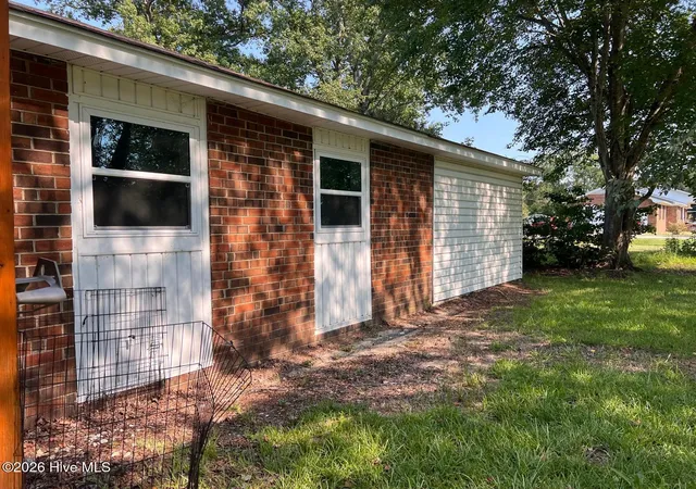 Photo 3 of Single family home for sale at 11701 Johns Rd, Laurinburg, NC 28352 | MLS# 100598924 | Listing updated on 2026-08-26