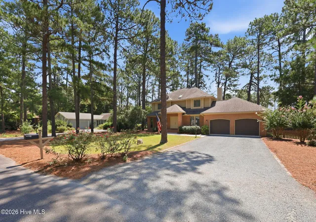 Photo 3 of Single family home for sale at 3 Montclair Ln, Pinehurst, NC 28374 | MLS# 100598979 | Listing updated on 2026-08-30