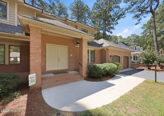 Photo 5 of Single family home for sale at 3 Montclair Ln, Pinehurst, NC 28374 | MLS# 100598979 | Listing updated on 2026-08-30