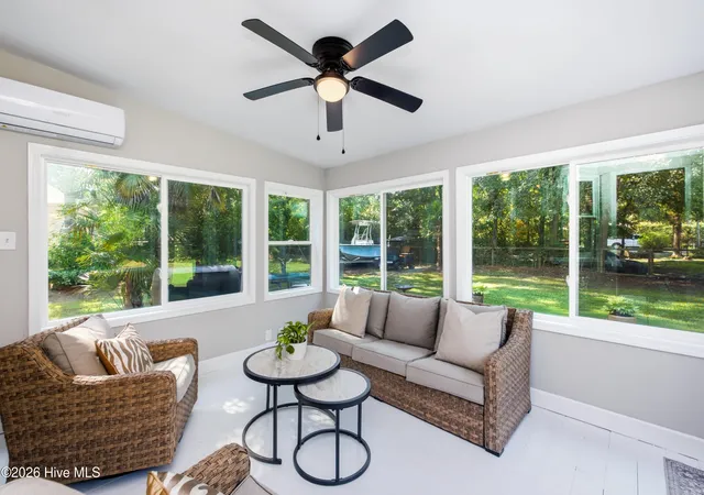 Photo 3 of Single family home for sale at 38 Pelican Point Rd, Wilmington, NC 28409 | MLS# 100598592 | Listing updated on 2026-09-29