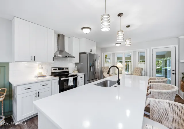 Photo 4 of Single family home for sale at 38 Pelican Point Rd, Wilmington, NC 28409 | MLS# 100598592 | Listing updated on 2026-09-29