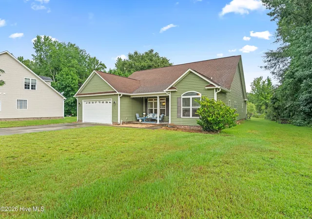Photo 2 of Single family home for sale at 309 Ramonas Lake Ct, New Bern, NC 28560 | MLS# 100598956 | Listing updated on 2026-09-20