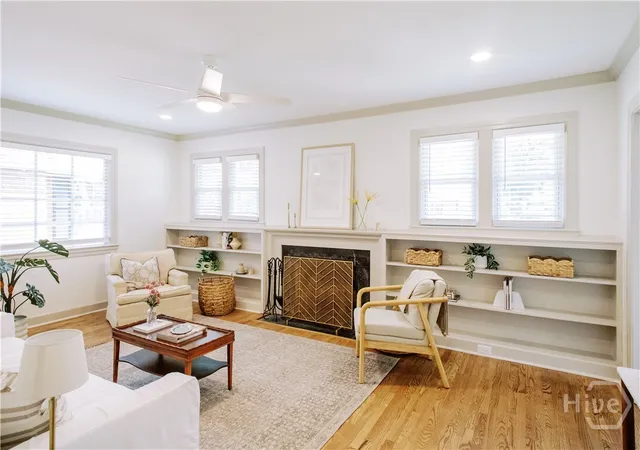 Photo 3 of Single family home for sale at 33 E 63Rd St, Savannah, GA 31405 | MLS# SA363424 | Listing updated on 2026-10-27