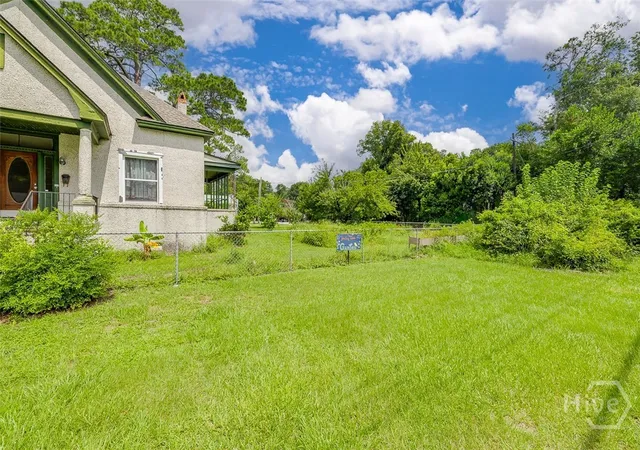 Photo 4 of Single family home for sale at 2701 Mechanics Ave, Savannah, GA 31404 | MLS# SA360512 | Listing updated on 2026-10-29