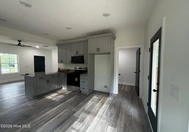 Photo 3 of Single family home for sale at 166 Crest Rd, Edgefield, SC 29824 | MLS# 98198814 | Listing updated on 2026-08-18