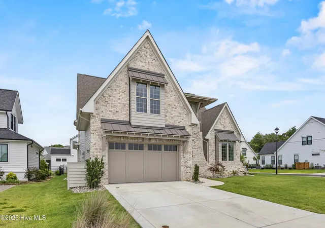 Photo 3 of Single family home for sale at 628 Waterstone Dr, Wilmington, NC 28411 | MLS# 100590995 | Listing updated on 2026-09-14