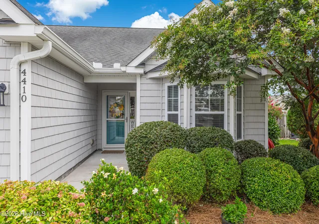 Photo 4 of Single family home for sale at 4410 Southern Pine Dr SE, Southport, NC 28461 | MLS# 100592357 | Listing updated on 2026-09-27