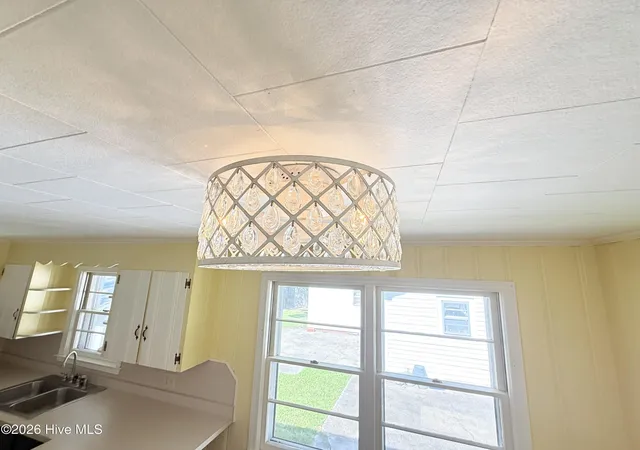 Photo 3 of Single family home for sale at 501 N Chestnut St, Mount Olive, NC 28365 | MLS# 100597498 | Listing updated on 2026-08-19