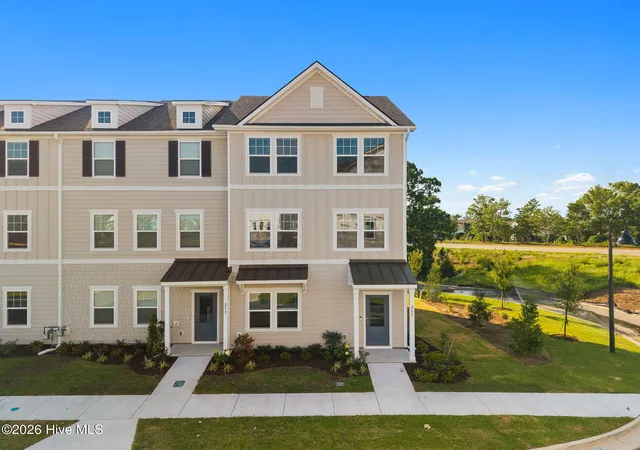 Photo 2 of Townhouse for sale at 257 Pelican Flight Loop, Wilmington, NC 28412 | MLS# 100559087 | Listing updated on 2026-09-19
