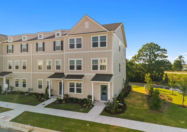 Photo 3 of Townhouse for sale at 257 Pelican Flight Loop, Wilmington, NC 28412 | MLS# 100559087 | Listing updated on 2026-09-20