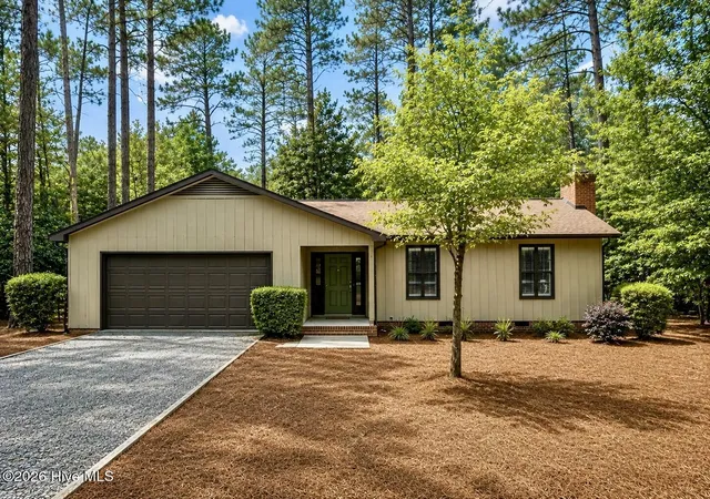 Photo 1 of Single family home for sale at 215 Merion Cir, Pinehurst, NC 28374 | MLS# 100599362 | Listing updated on 2026-08-28