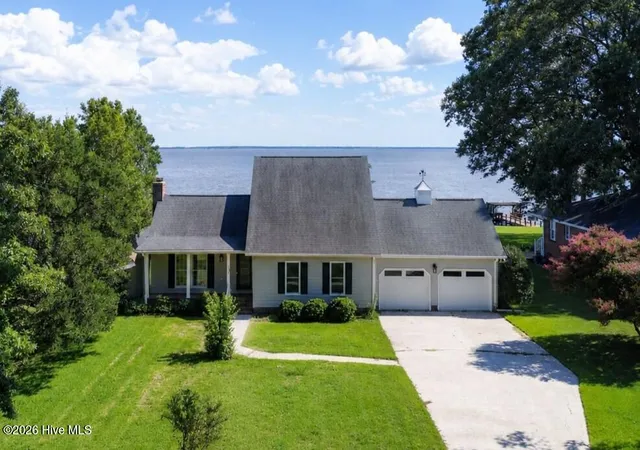 Photo 1 of Single family home for sale at 124 Country Clb Dr, Edenton, NC 27932 | MLS# 100595175 | Listing updated on 2026-09-16