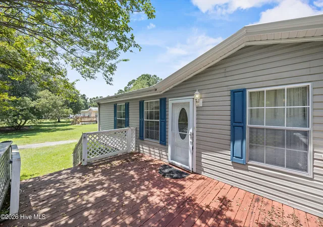Photo 4 of Manufactured home for sale at 207 Betty Dr, Burgaw, NC 28425 | MLS# 100597630 | Listing updated on 2026-10-05