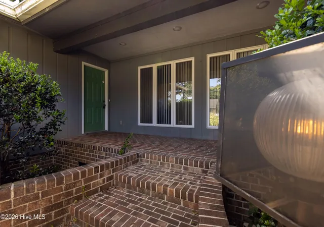 Photo 3 of Single family home for sale at 311 Country Clb Dr, Edenton, NC 27932 | MLS# 100592472 | Listing updated on 2026-10-05
