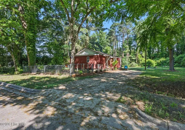 Photo 2 of Single family home for sale at 114 W Washington St, Warsaw, NC 28398 | MLS# 100595252 | Listing updated on 2026-08-20