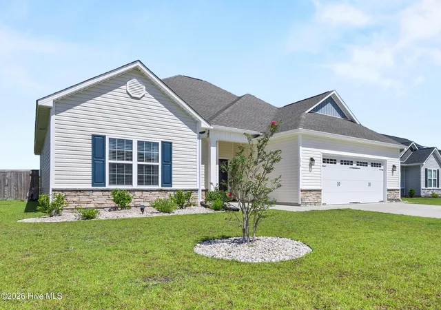 Photo 3 of Single family home for sale at 376 Water Wagon Trl, Jacksonville, NC 28546 | MLS# 100598299 | Listing updated on 2026-08-22
