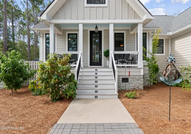 Photo 2 of Single family home for sale at 109 Park Ave, Southport, NC 28461 | MLS# 100598776 | Listing updated on 2026-08-25