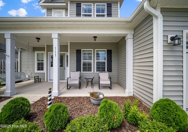 Photo 2 of Single family home for sale at 111 E Barred Owl Dr, Hampstead, NC 28443 | MLS# 100595667 | Listing updated on 2026-09-06