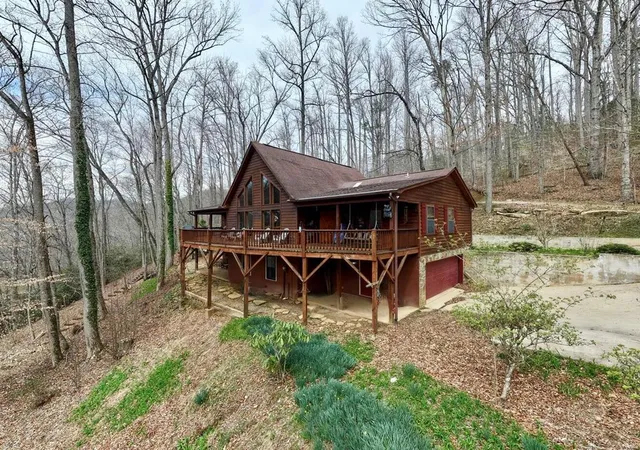 Photo 2 of Single family home for sale at 575 Carolina Springs Ln, Franklin, NC 28734 | MLS# 98544550 | Listing updated on 2026-08-18