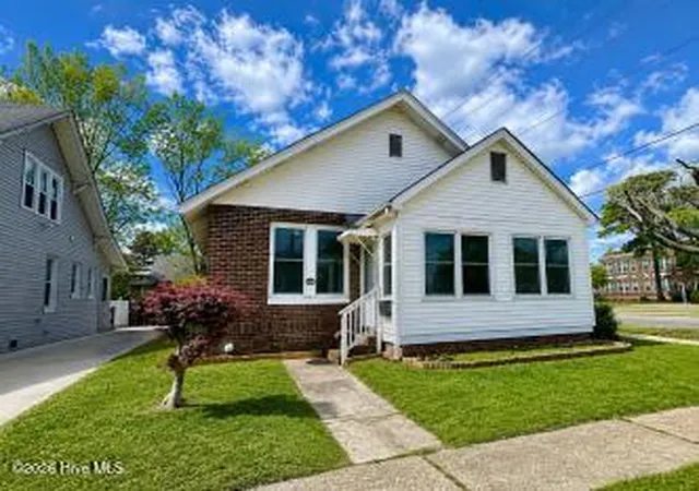 Photo 1 of Single family home for sale at 517 W North St, Ahoskie, NC 27910 | MLS# 100558622 | Listing updated on 2026-09-28