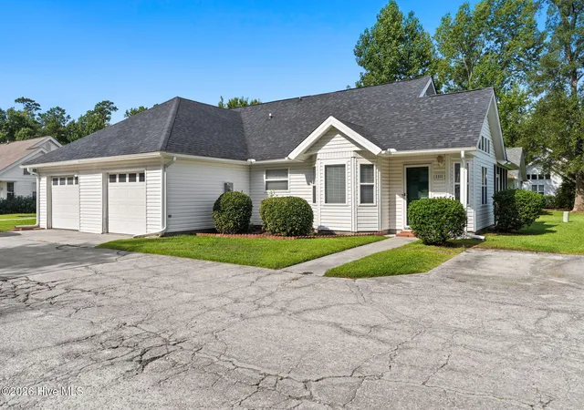 Photo 2 of Townhouse for sale at 3311 Belmont Cir, Wilmington, NC 28405 | MLS# 100594822 | Listing updated on 2026-08-25