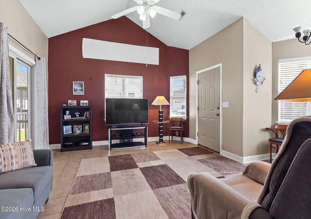 Photo 3 of Townhouse for sale at 3311 Belmont Cir, Wilmington, NC 28405 | MLS# 100594822 | Listing updated on 2026-08-25