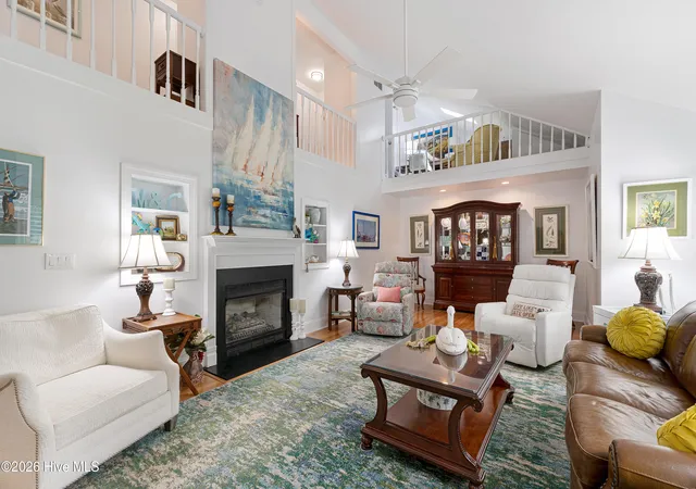 Photo 4 of Single family home for sale at 415 Hillcrest Dr, Morehead City, NC 28557 | MLS# 100592912 | Listing updated on 2026-09-06
