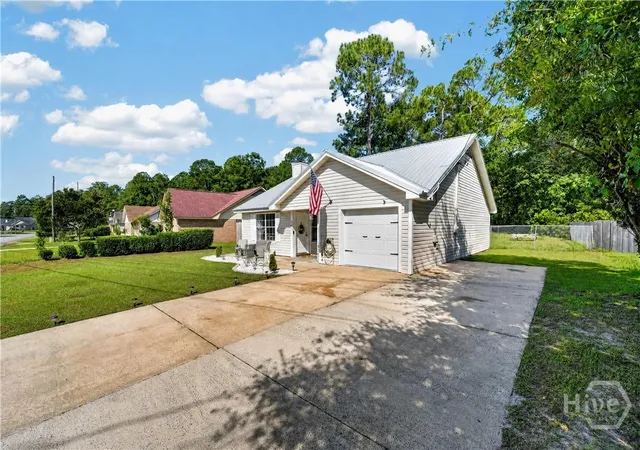 Photo 3 of Single family home for sale at 846 Ridgewood Way, Hinesville, GA 31313 | MLS# SA362445 | Listing updated on 2026-09-18