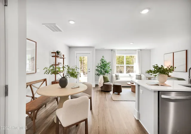 Photo 4 of Townhouse for sale at 182 Cashmere Ct #31, Wilmington, NC 28411 | MLS# 100597477 | Listing updated on 2026-08-26