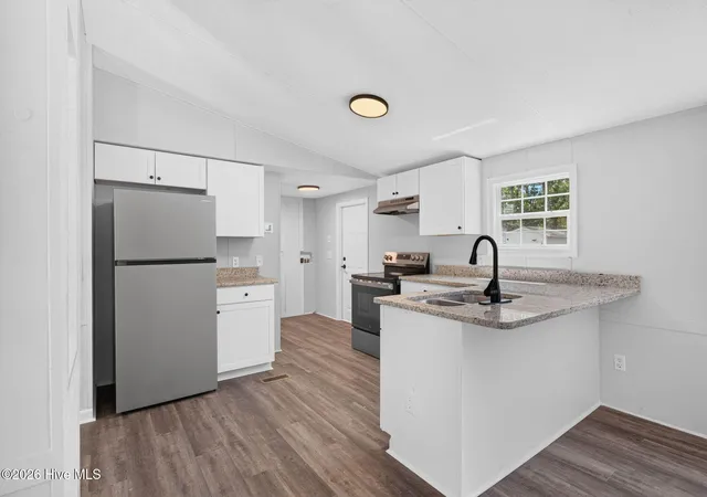 Photo 4 of Manufactured home for sale at 867 Boxwood Ln Sw, Supply, NC 28462 | MLS# 100598151 | Listing updated on 2026-08-29