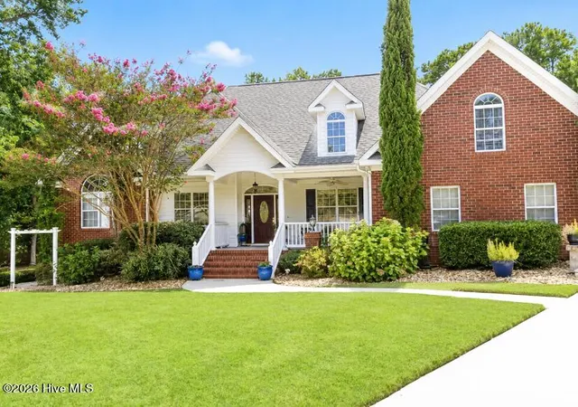 Photo 1 of Single family home for sale at 722 S Paisley Ct, Wilmington, NC 28409 | MLS# 100598318 | Listing updated on 2026-09-09