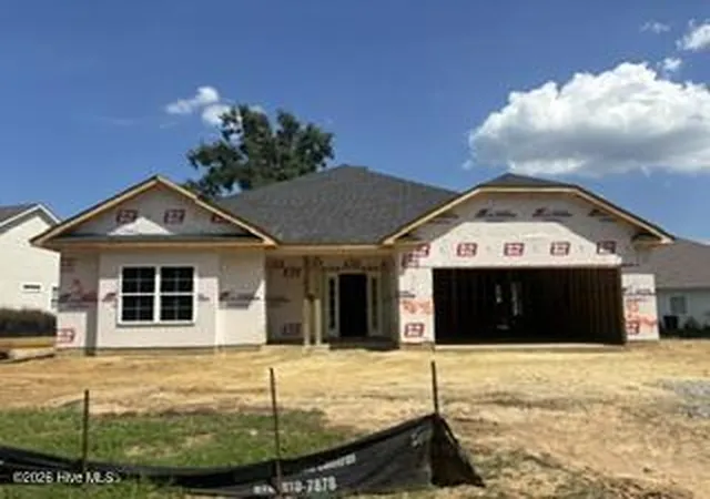 Photo 3 of Single family home for sale at 143 Firethorn Cir, Wallace, NC 28466 | MLS# 100594091 | Listing updated on 2026-08-25