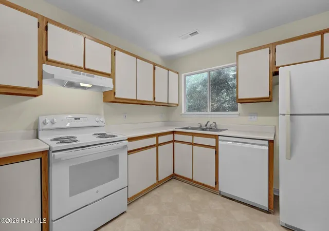 Photo 3 of Condo for sale at 5221 Largo Ct #201d, Wilmington, NC 28409 | MLS# 100596871 | Listing updated on 2026-09-21