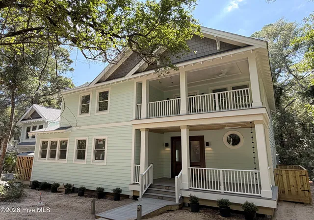 Photo 1 of Single family home for sale at 1 Red Bay Ct, Bald Head Island, NC 28461 | MLS# 100597504 | Listing updated on 2026-09-20
